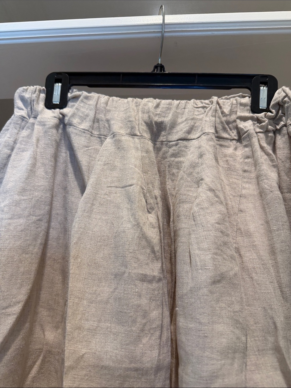 Artists and Revolutionaries stop crotch Elastic-Waist Linen Pants in Light Beige - Picture 2 of 8